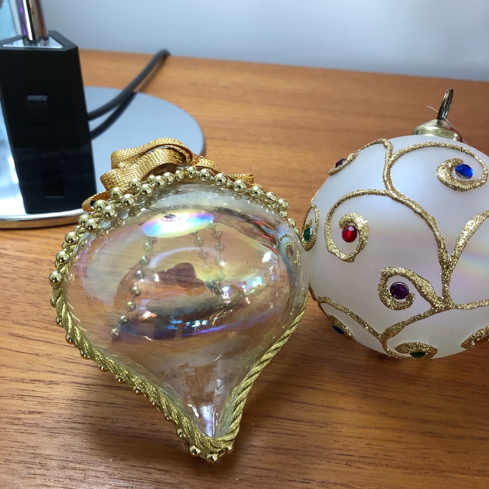 4 Christmas Ornaments - Picture 3 of 4